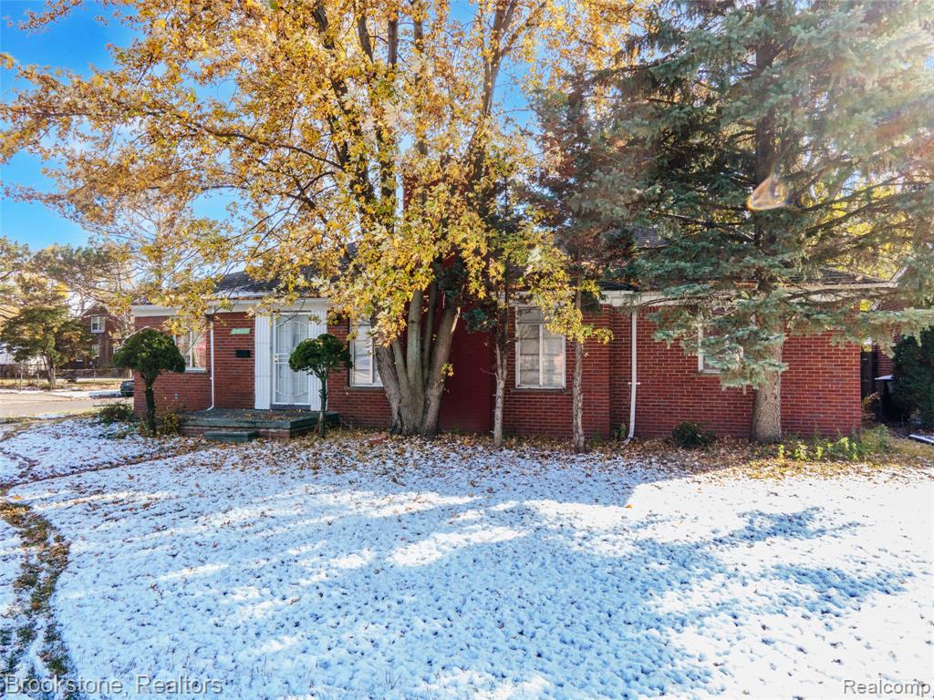 5801 Oakman Boulevard, Detroit, MI 48204 — front exterior