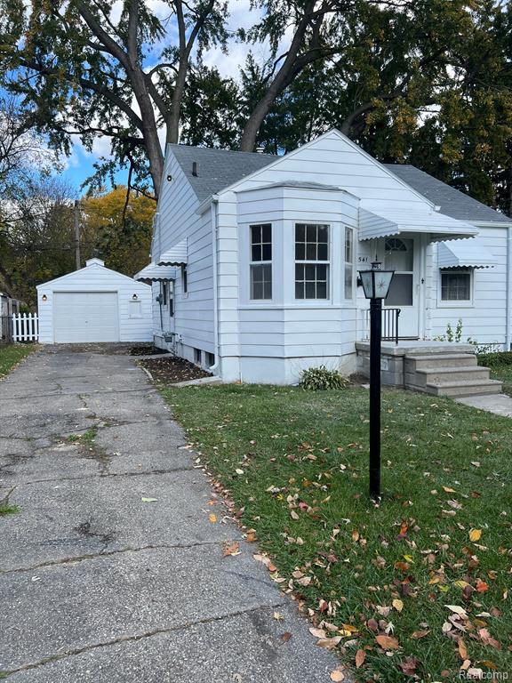 541 BUCKINGHAM Avenue, Flint, MI 48507 — front exterior