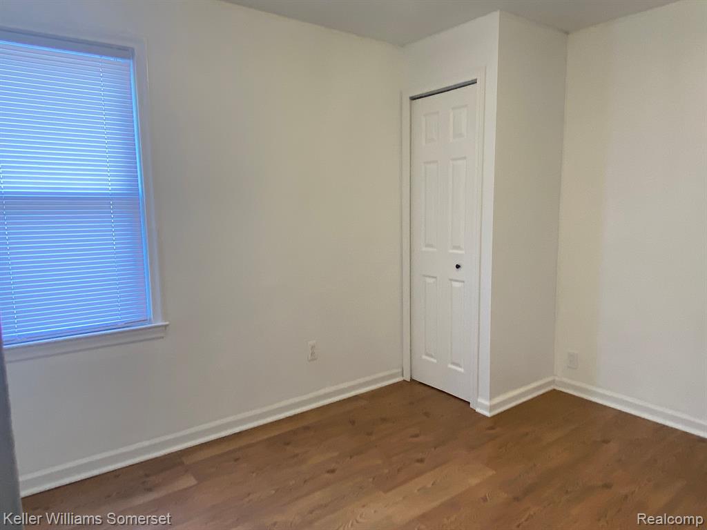 8662 PAIGE Avenue, Warren, MI 48089 — Photo 9