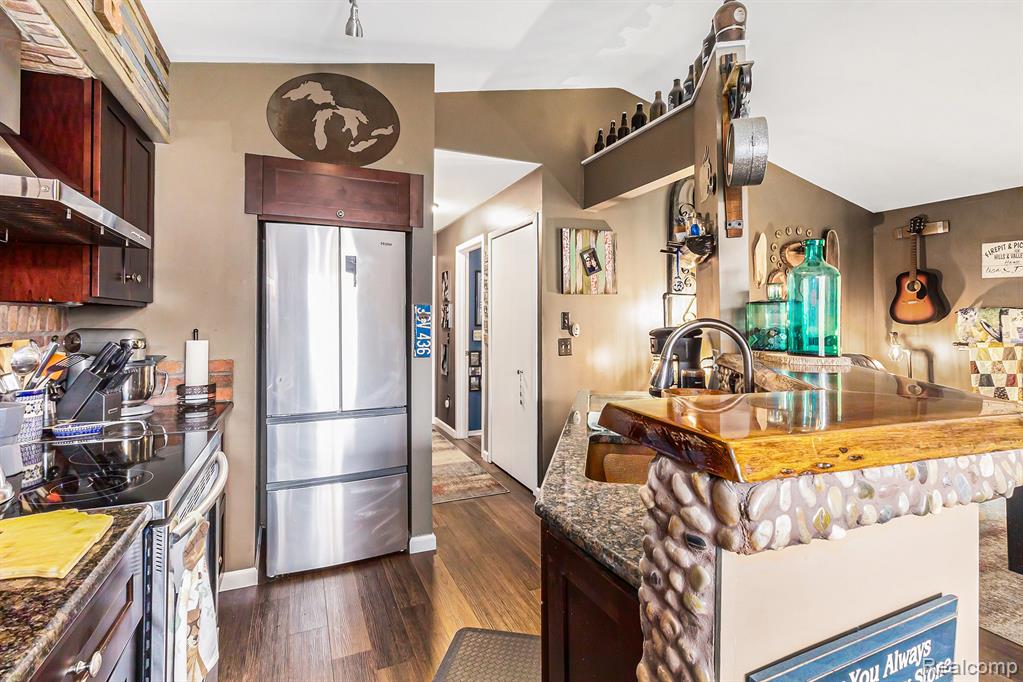 313 Spring Brooke Drive, Brighton, MI 48116 — Photo 12