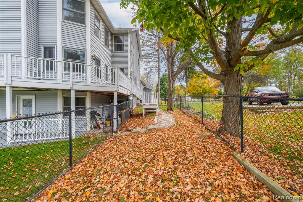 1704 Lakewood Circle, Lapeer, MI, 48446