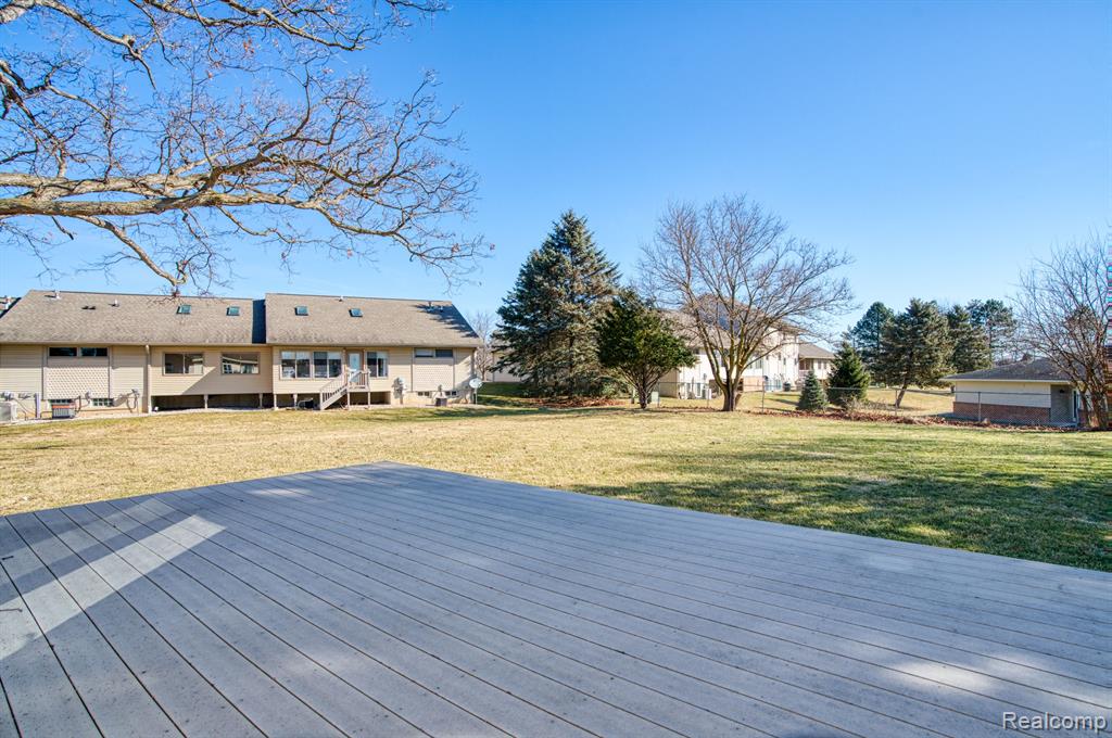 530 N GRAND Avenue, Fowlerville, MI 48836 — Photo 32