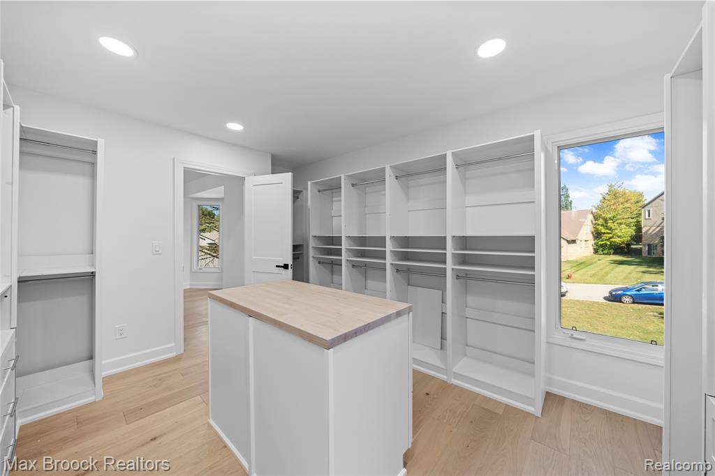 7219 Oakwood Drive, West Bloomfield, MI — Photo 68