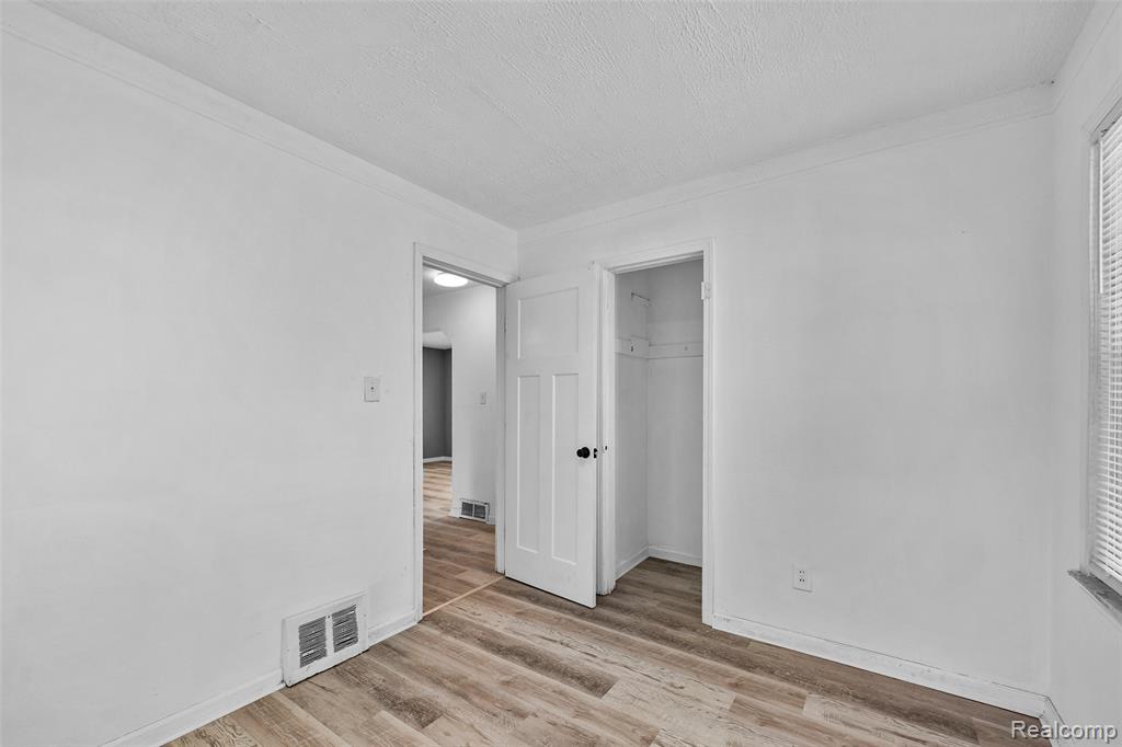 8600 Heyden Street, Detroit, MI 48228 — Photo 14