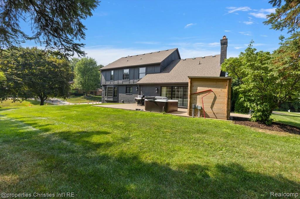 706 Great Oaks Drive, Bloomfield Hills, MI 48304 — Photo 8