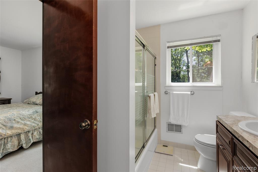 10100 Bridge Lake Road, Clarkston, MI 48348 — Photo 18