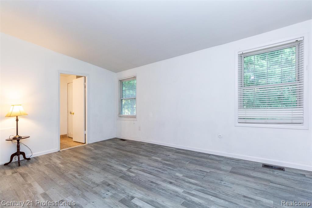 1658 Brentwood Drive, Troy, MI 48098 — Photo 15