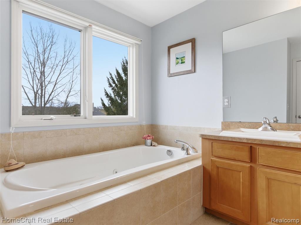 6031 BALMORAL Way, Commerce Twp, MI 48382 — Photo 28