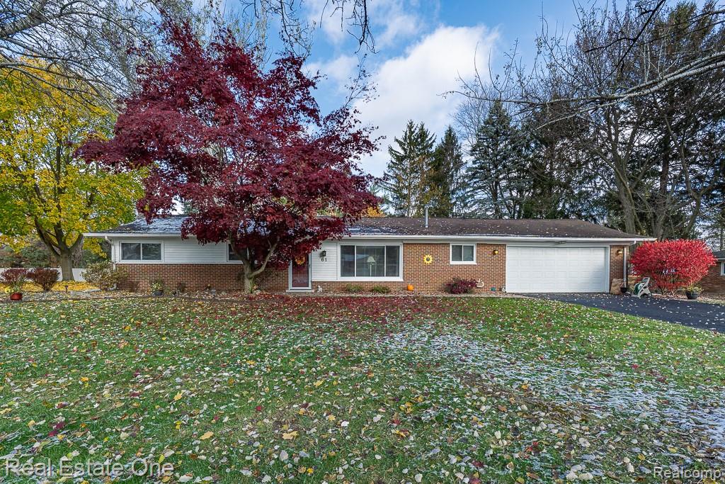 61 Nesbit Lane, Rochester Hills, MI 48309 — front exterior