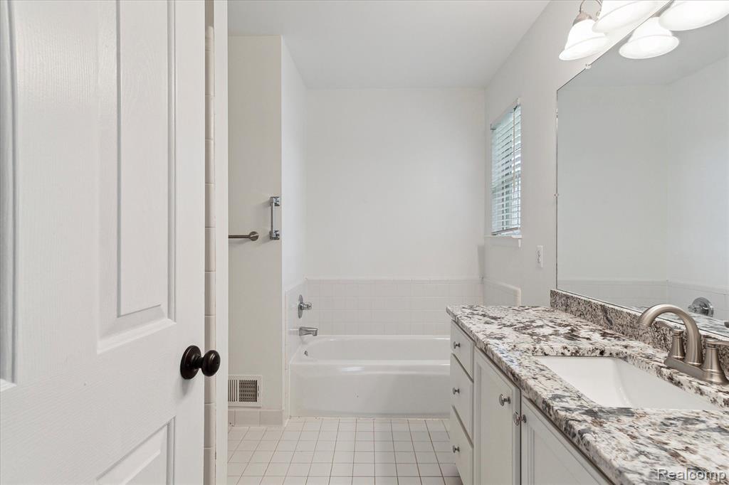 5496 MICHAEL Drive, Ypsilanti, MI 48197 — Photo 26