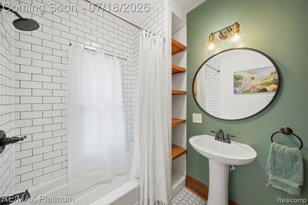 621 N Court Street, Howell, MI 48843 — Photo 44