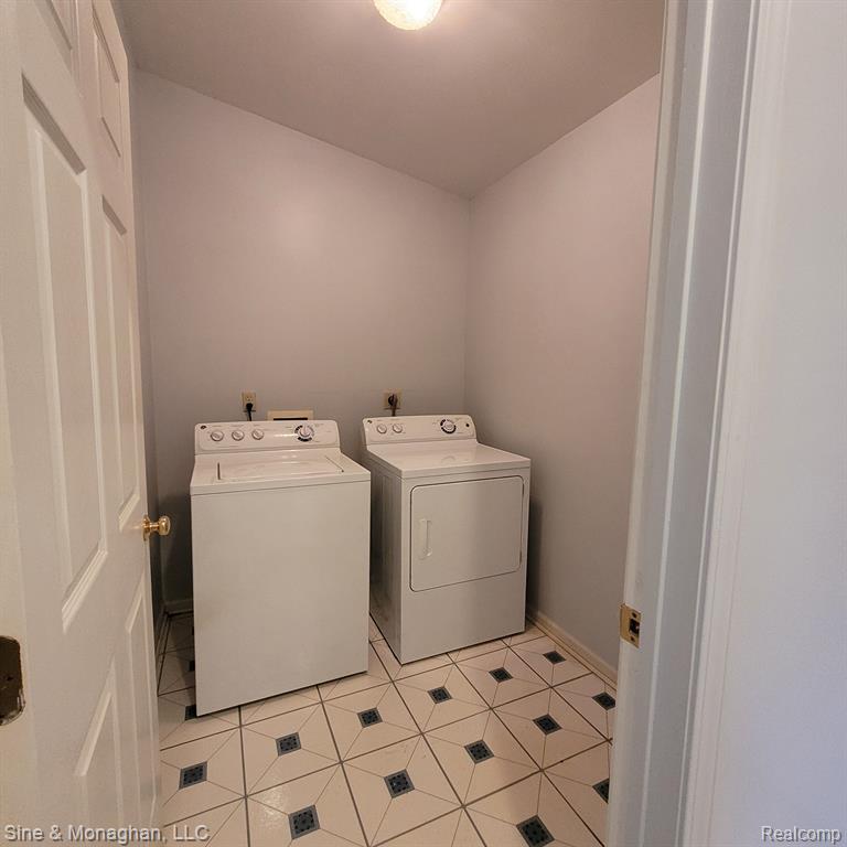 846 HOLMES Road, Ypsilanti, MI 48198 — Photo 11