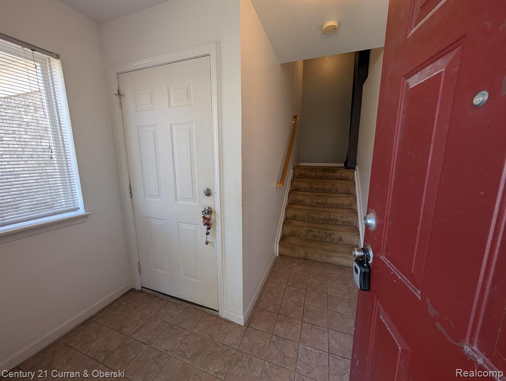 850 AMANDA Lane, Pontiac, MI 48340 — Photo 4