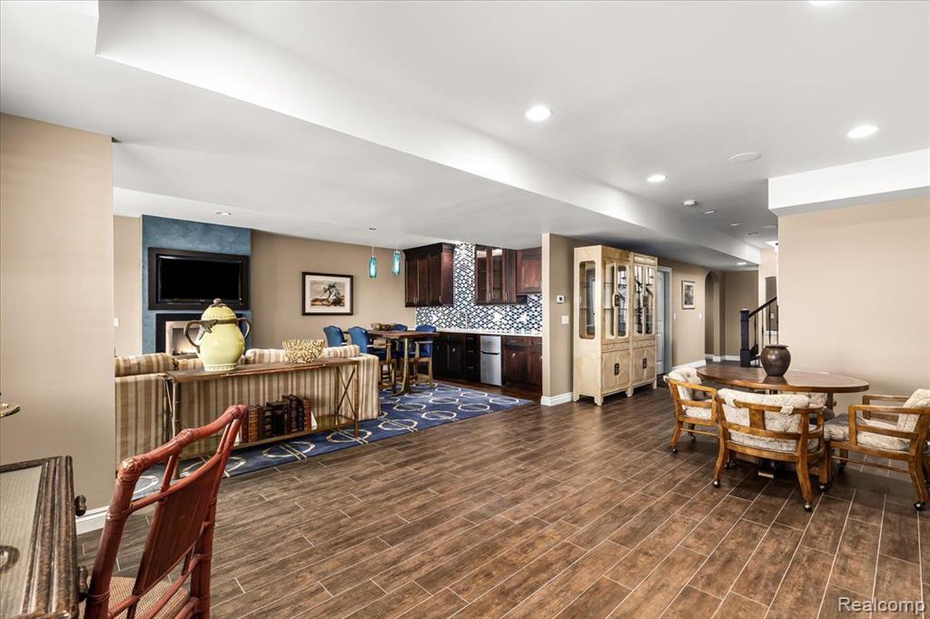10744 WATERFALL Court, 19, South Lyon, MI 48178 — Photo 28