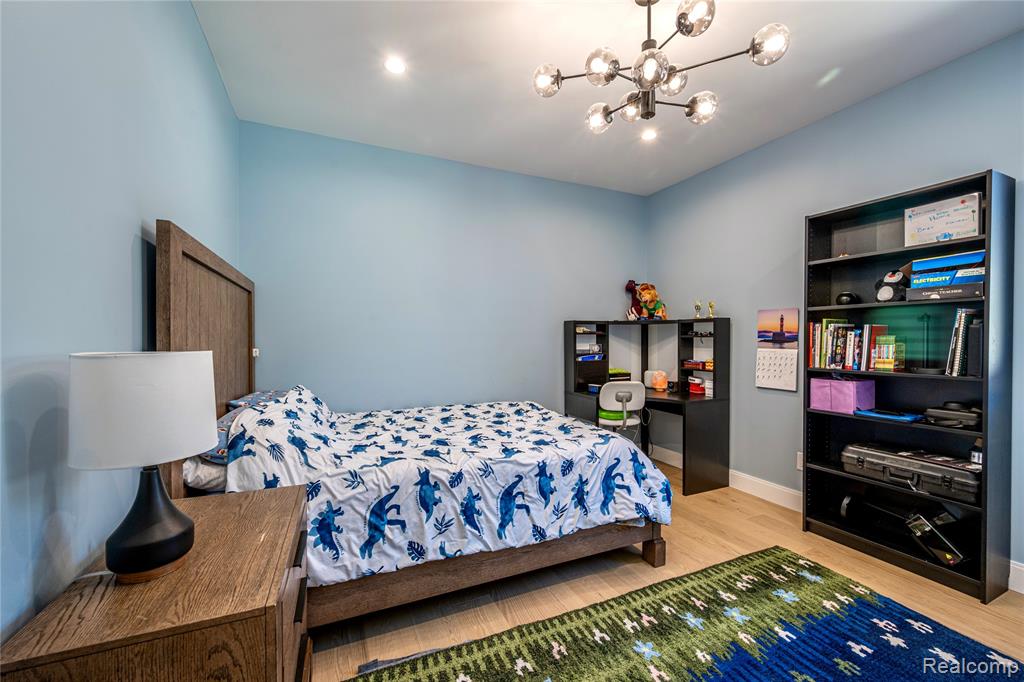 828 Cherokee Avenue, Royal Oak, MI 48067 — Photo 41