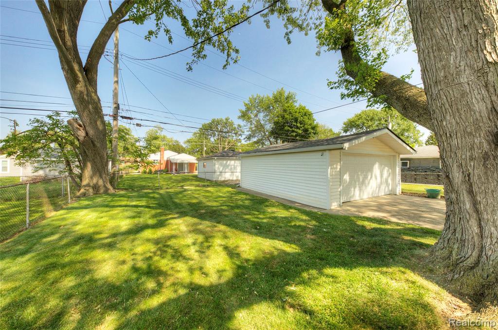 5489 Academy Street, Dearborn Heights, MI 48125 — Photo 10