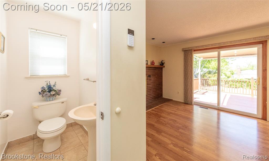 2445 Liverpool, Auburn Hills, MI 48326 — Photo 22