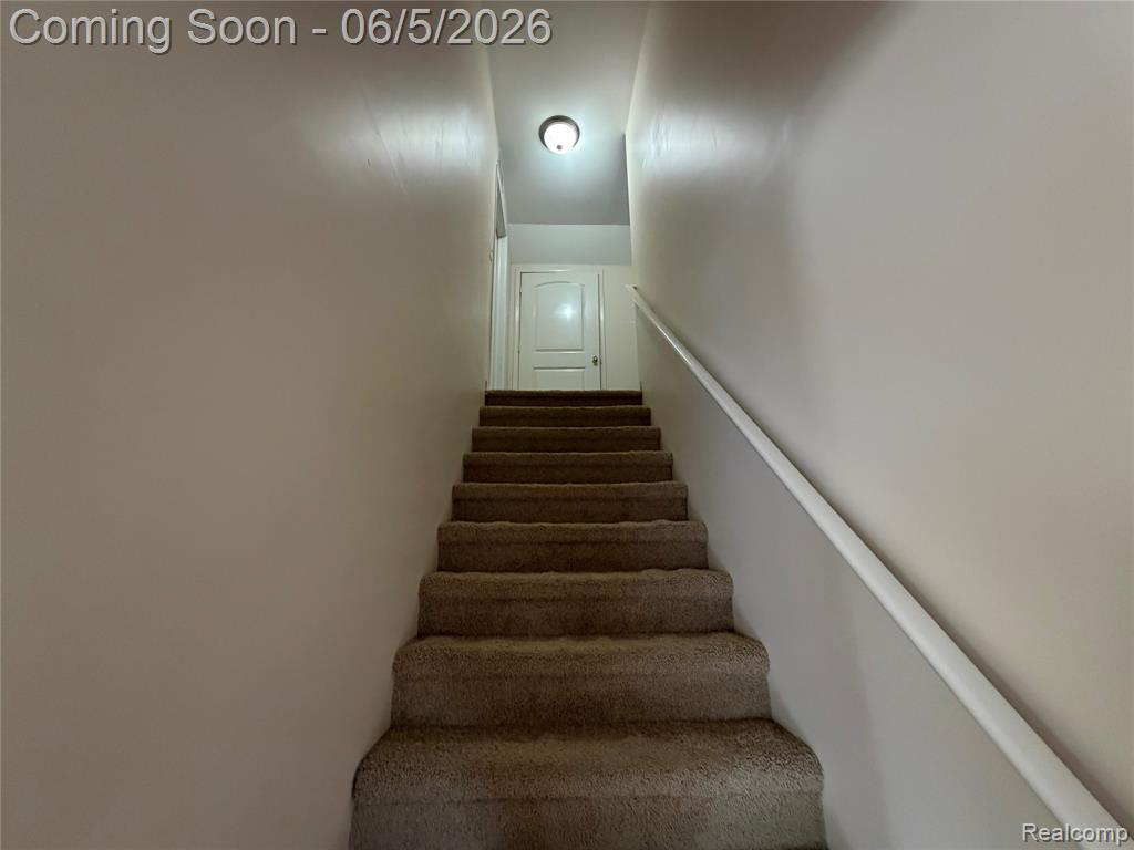47 Osceola Drive, Pontiac, MI 48341 — Photo 13