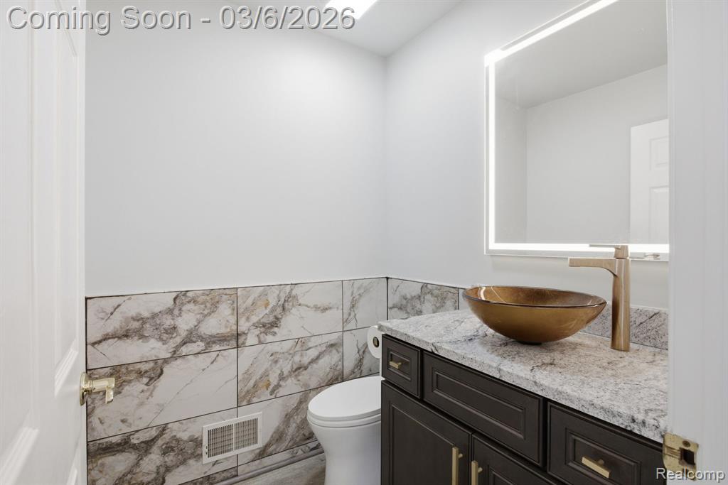 47830 Forest Court, Northville, MI 48168 — Photo 33