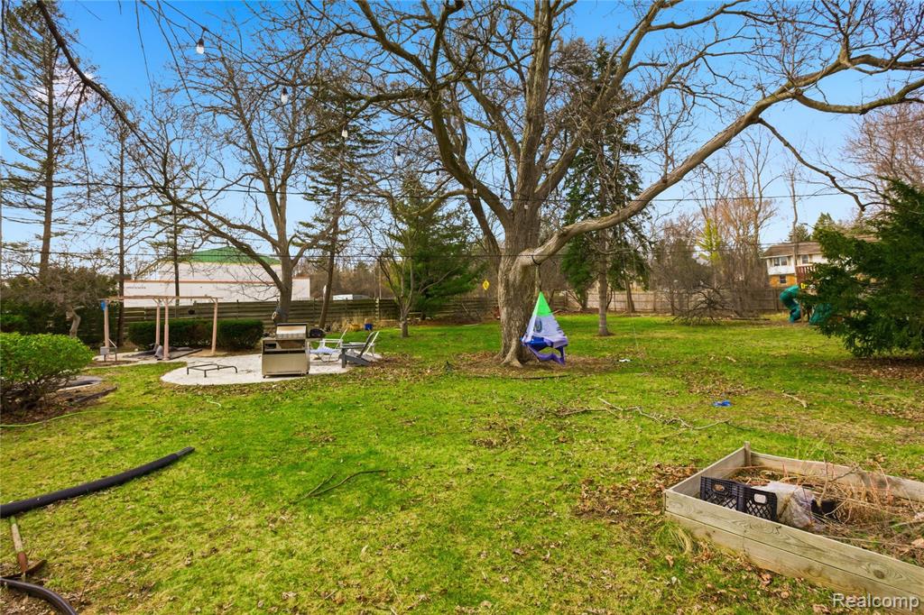 29256 Utley Road, Farmington, MI 48334 — Photo 11