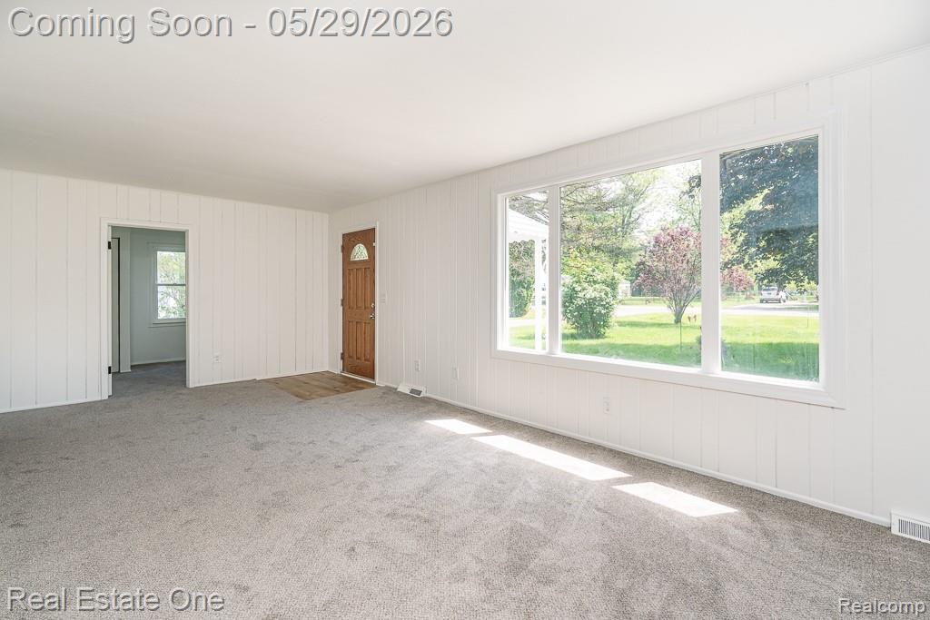 1056 Adams Road, Burton, MI 48509 — Photo 7