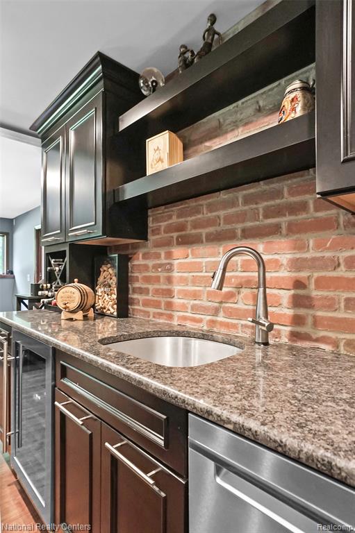 11500 Lisa Lori Lane, South Lyon, MI 48178 — Photo 32