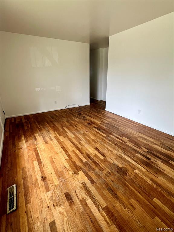6410 Belltree Lane, Flint, MI 48504 — Photo 12