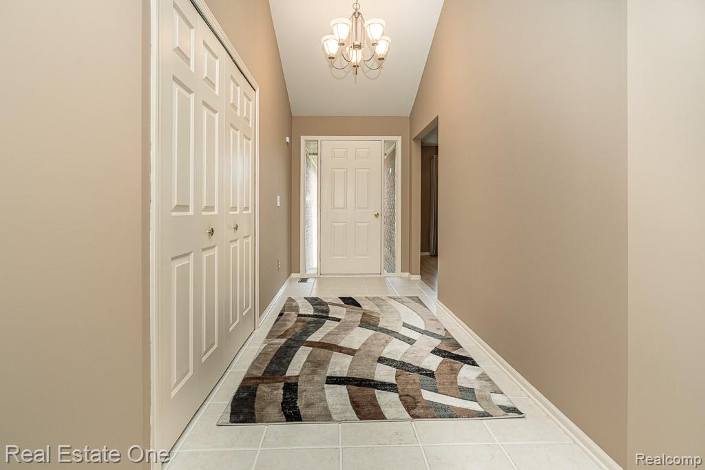 52033 Pebble Creek Drive, New Baltimore, MI 48047 — Photo 2