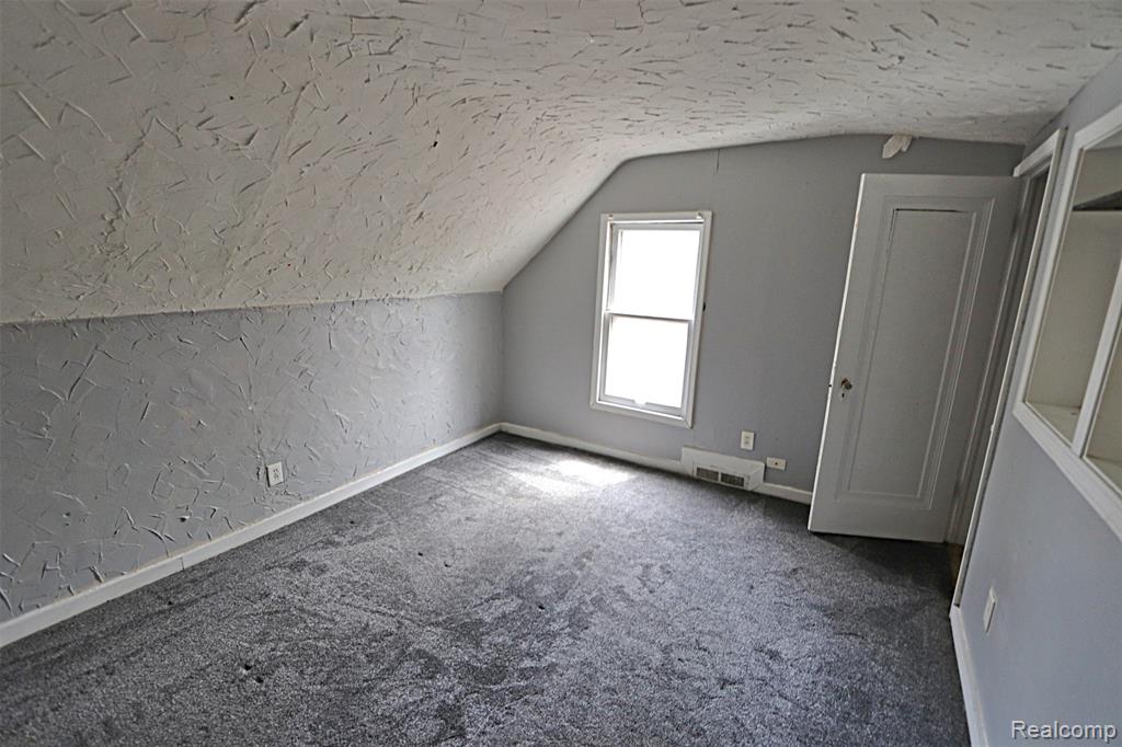 19361 Wakenden, Redford, MI 48240 — Photo 19