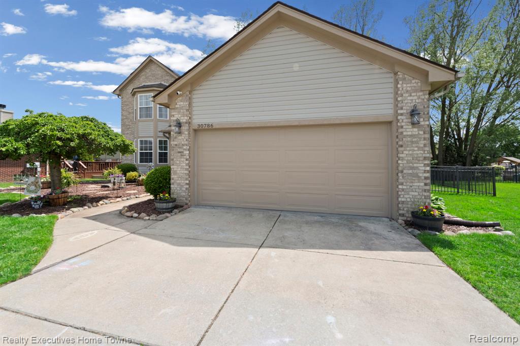 30786 Bramble Court, Chesterfield, MI — Photo 31