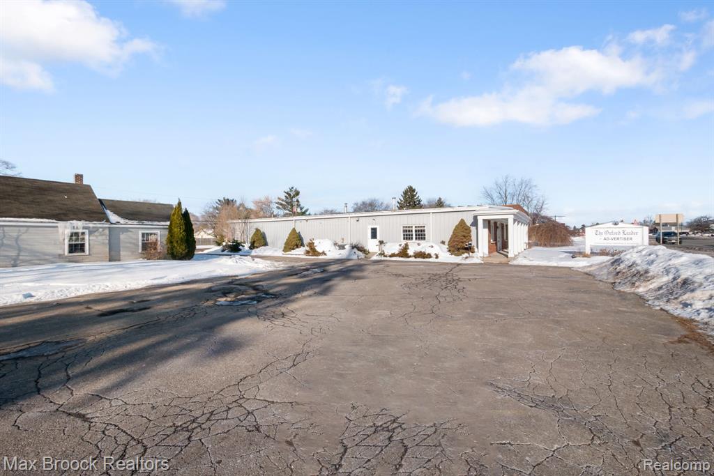 666 S Lapeer Road, Oxford, MI 48371 — Photo 12
