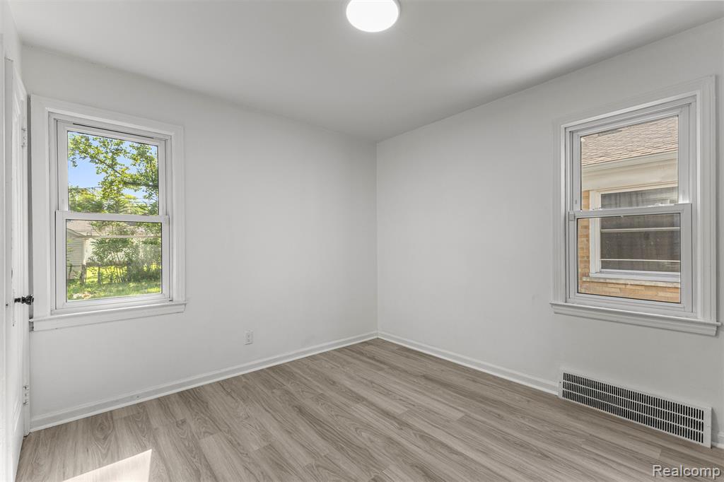 8658 Stahelin Avenue, Detroit, MI 48228 — Photo 16