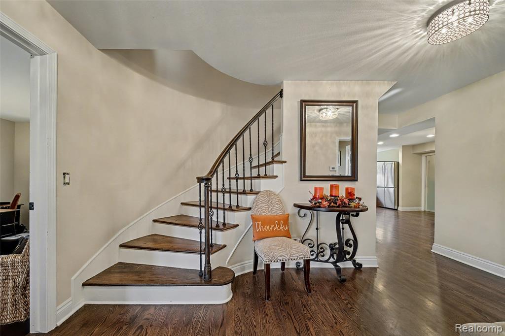 6940 Wing Lake Road, Bloomfield, MI 48301 — Photo 5