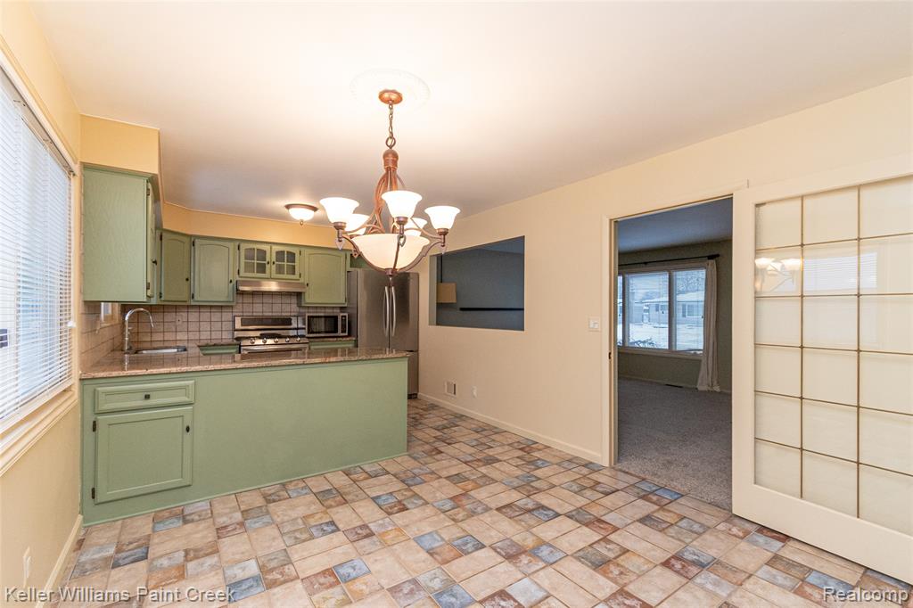 44205 Felstone Drive, Sterling Heights, MI 48313 — Photo 45