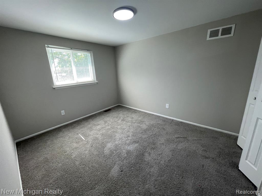 2427 CARRIAGE Way, Ypsilanti, MI 48197 — Photo 15