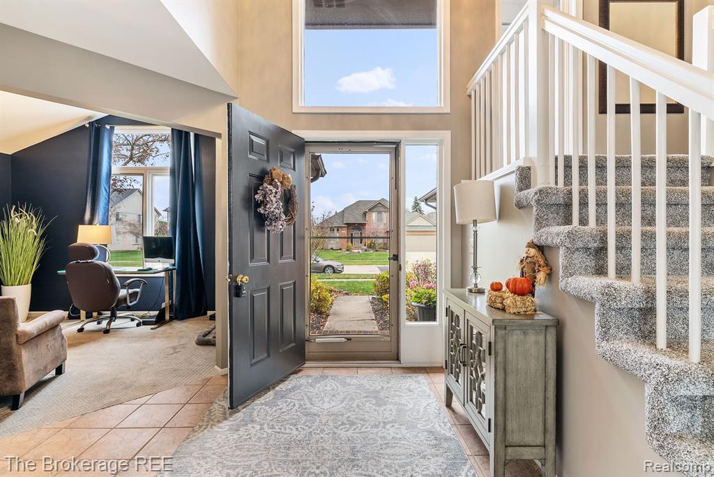 49730 WILLOWOOD Drive, Macomb, MI 48044 — Photo 5