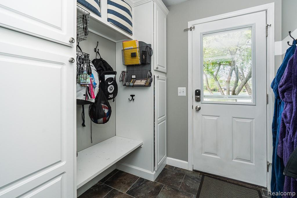 1847 Lyster Lane, Troy, MI 48085 — Photo 21