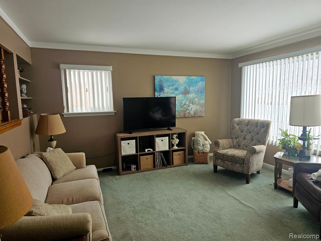 6104 SHADOWLAWN Street, Dearborn Heights, MI 48127 — Photo 3