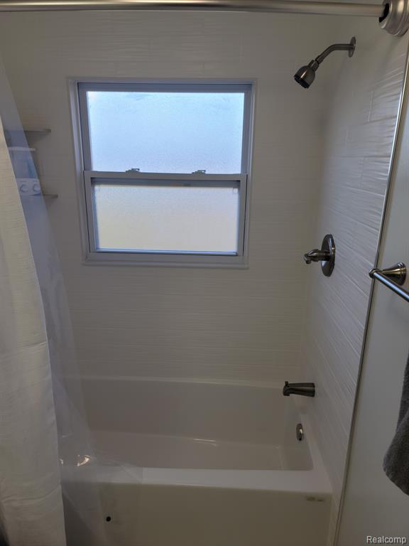 614 E 13 MILE Road, Royal Oak, MI 48073 — Photo 23