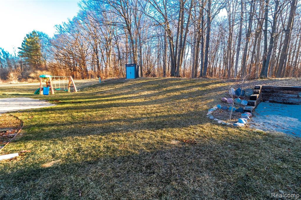 1466 Luxington Drive, Lapeer, MI 48446 — Photo 2