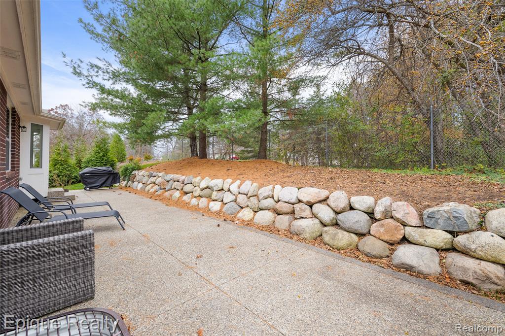 86 Crosbie, Lake Orion, MI 48362 — Photo 9
