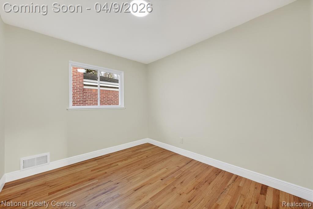 205 Royal Park Lane, Madison Heights, MI 48071 — Photo 20