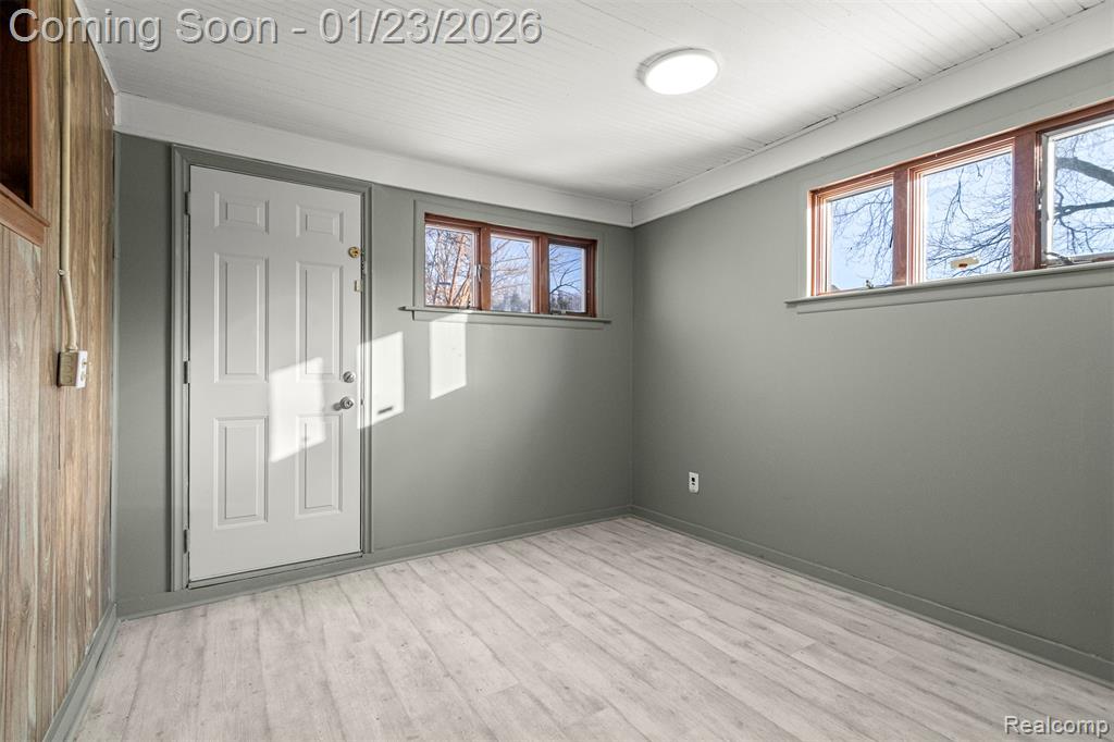 5903 N Silvery Lane, Dearborn Heights, MI 48127 — Photo 6