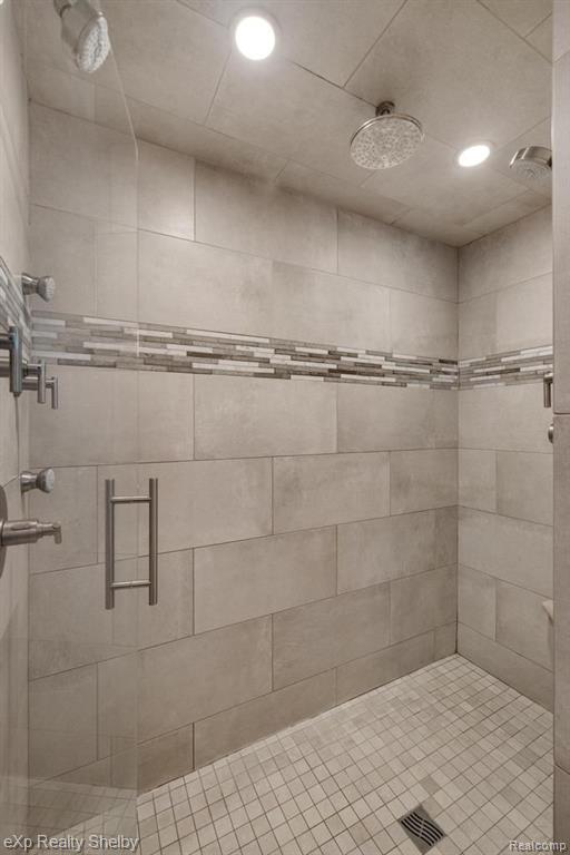 691 BARCLAY Drive, Troy, MI 48085 — Photo 33