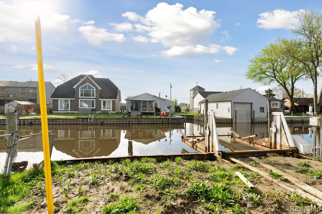 45518 JEFFERSON Avenue, Chesterfield, MI 48047 — Photo 42