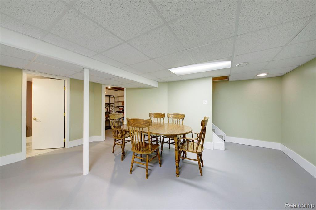 31906 Cambridge Street, Garden City, MI — Photo 24