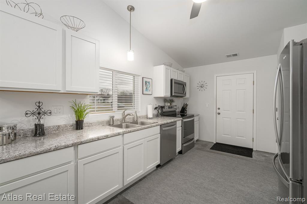 4081 Hidden View Drive, Flint, MI 48506 — Photo 21