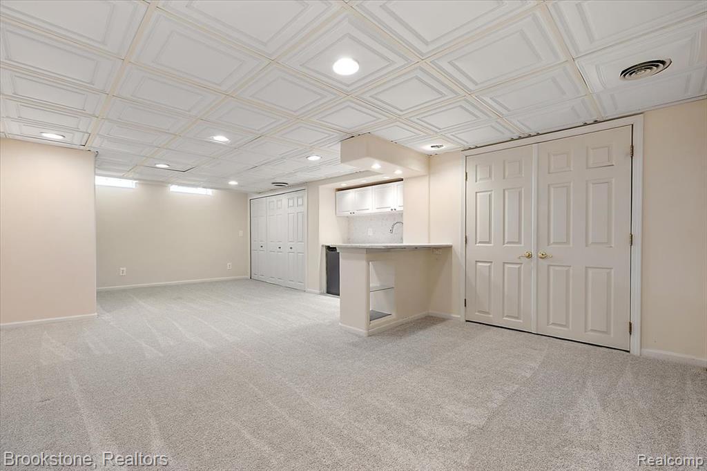 5138 Hale Drive, Troy, MI 48085 — Photo 36