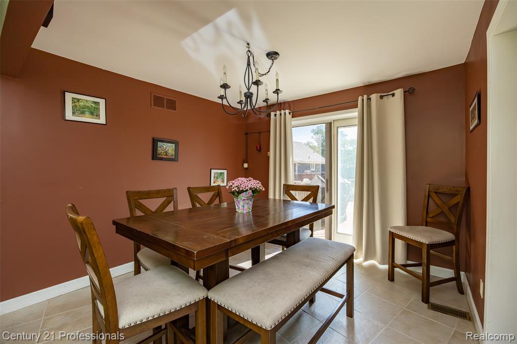 3251 Mann Road, Clarkston, MI — Photo 17