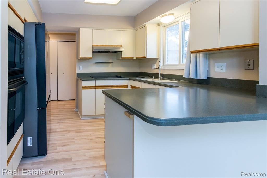 4161 Breckenridge Drive, West Bloomfield, MI — Photo 17
